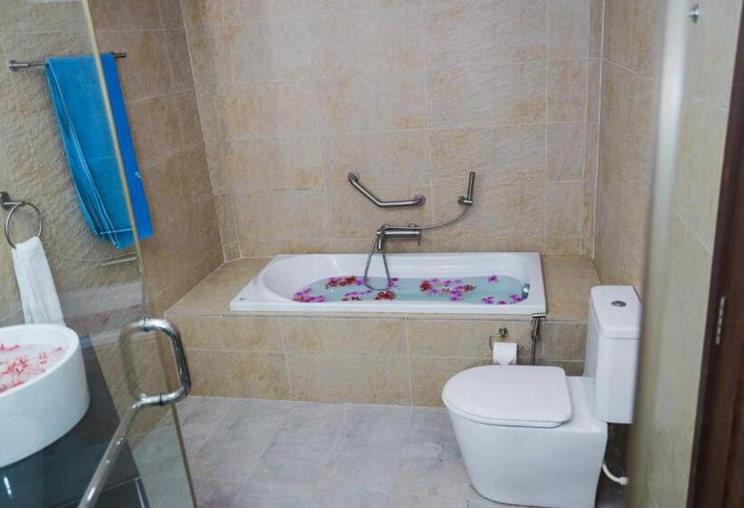 اتاق سوپریور سه تخته, Palm Residence