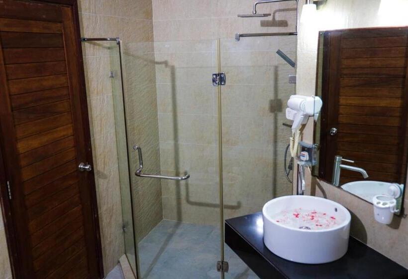 اتاق سوپریور سه تخته, Palm Residence