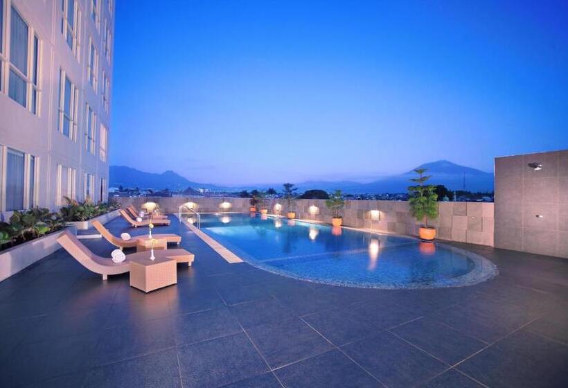 חדר דחוקס עם מיטת קינג, Atria Hotel Malang