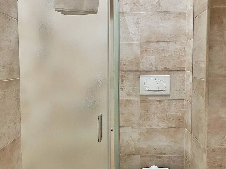 اتاق اکونومی, B&b Gisira