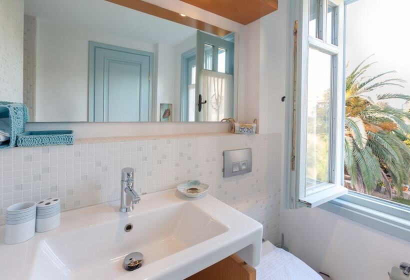 Pokój Deluxe, Alura