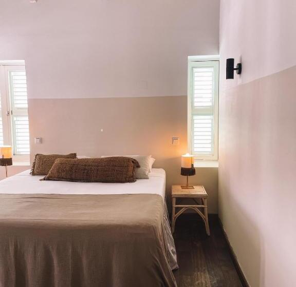 آپارتمان 2 خوابه, Bijblauw