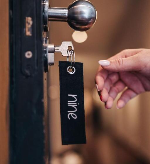 سوییت با چشمانداز دریا, Bijblauw