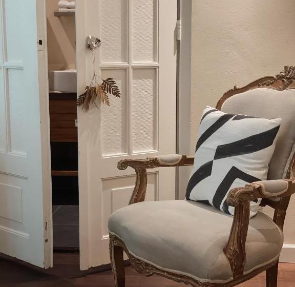 اتاق راحتی, Bijblauw