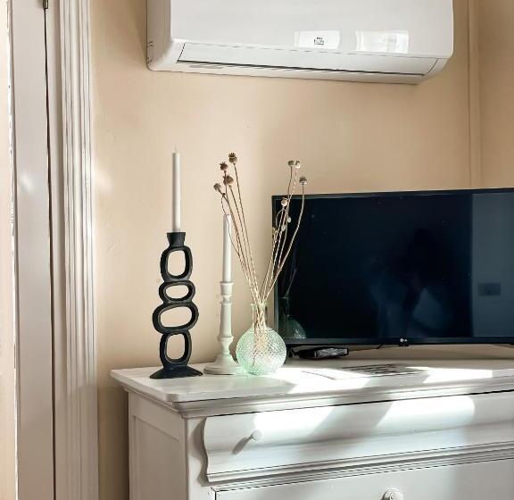 اتاق استاندارد با بالکن و چشمانداز دریا, Bijblauw