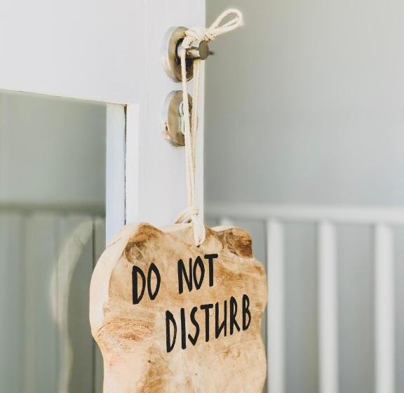 اتاق لوکس با بالکن و چشمانداز دریا, Bijblauw