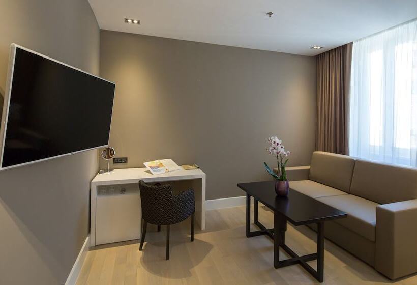 デラックスルーム, Cornaro