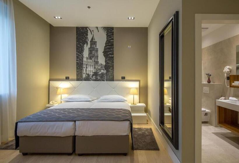 スタンダードルーム, Cornaro