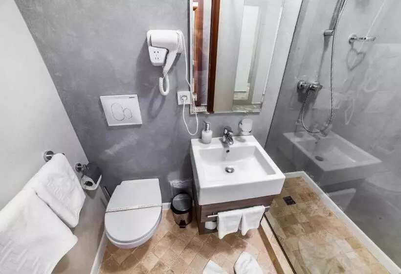 Standard-huone, Europeca