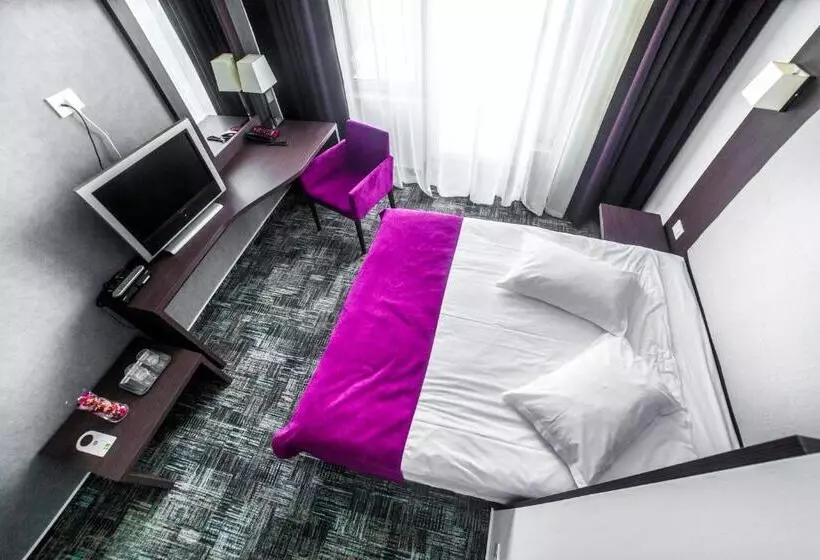Standard-huone, Europeca