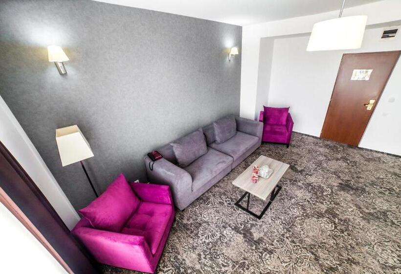 דירת חדר, Europeca