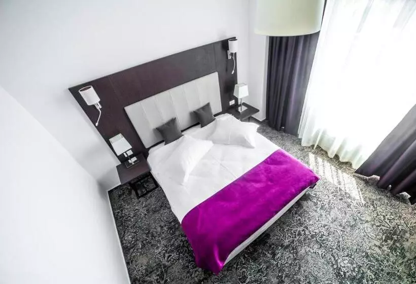 Deluxe-huone, Europeca