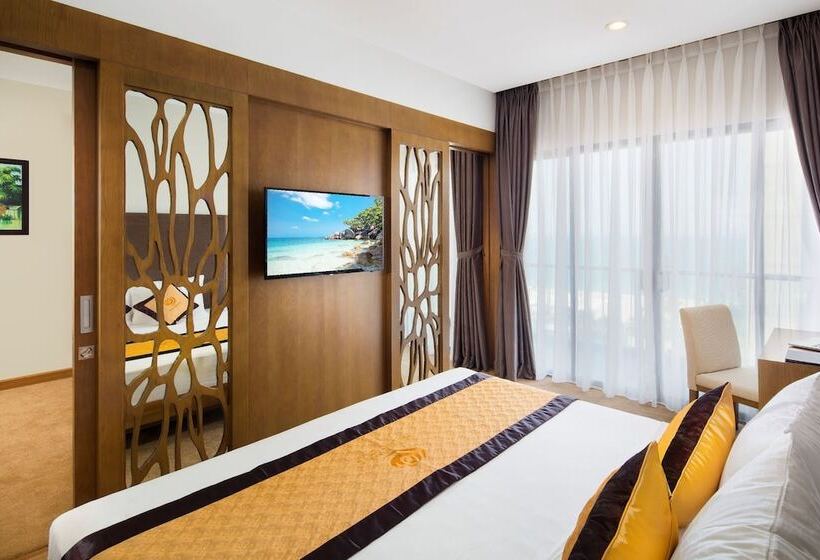 مجموعه ویستا شهر, Galina Hotel & Spa