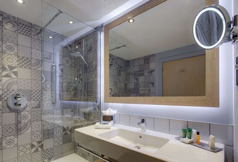 Номер Стандарт Двуспальная Кровать, Hilton Bournemouth