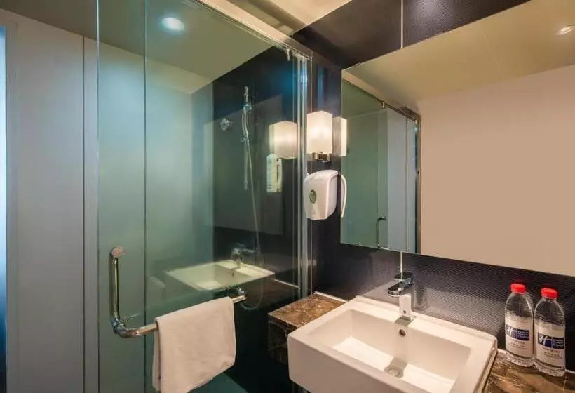 اتاق استاندارد سه نفره, Holiday Inn Express Changbaishan, An Ihg