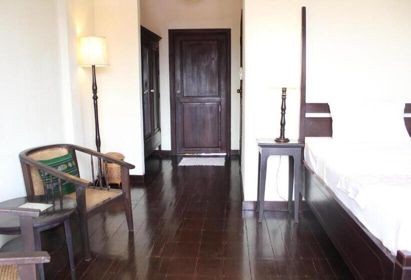 اتاق استاندارد یک نفره, Khamvongsa