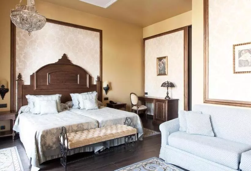 デラックスルーム, Mansion de Lucy  Includes Portaventura Park & Ferrari Land Tickets