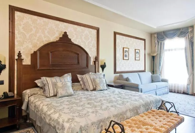 デラックスルーム, Mansion de Lucy  Includes Portaventura Park & Ferrari Land Tickets