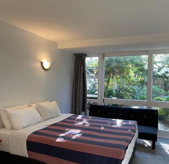 带大床的标准工作室, The Devereux Boutique