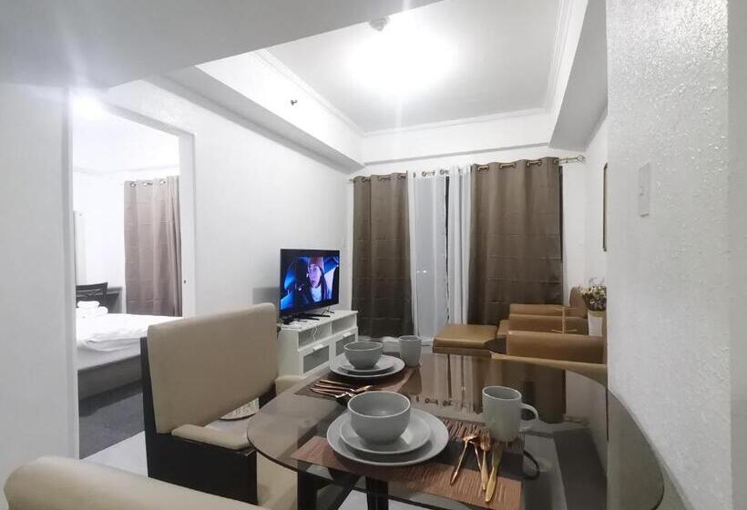 استودیوی استاندارد, Accommodation Services