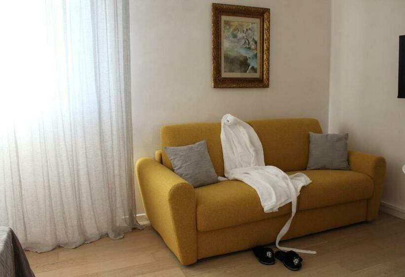 اتاق استاندارد با وان آب گرم, My Comfort