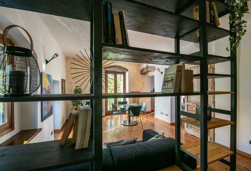 سوییت خانوادگی, Rooms Relais Art Borgocastello3