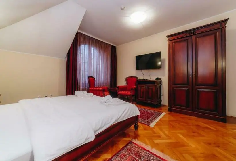 اتاق لوکس, Madison Kragujevac