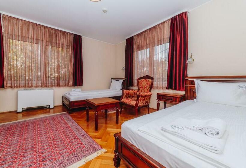 اتاق لوکس, Madison Kragujevac