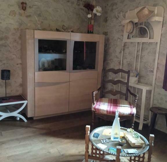 חדר משפחתי נוף לגינה, Chez Karine