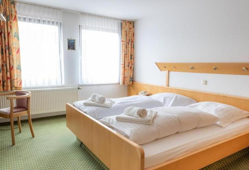 غرفة قياسية مزوَّدة بشُرفة, Lava Vulkaneifel