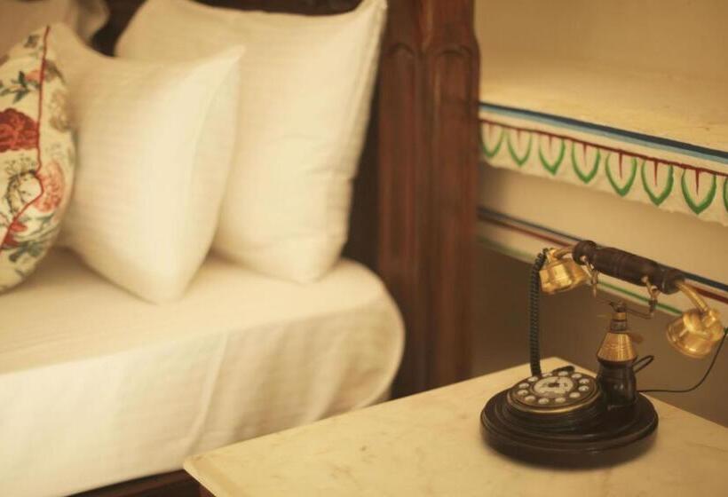 اتاق استاندارد چهار تخته, Kothipushkar