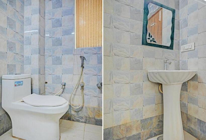 חדר קלאסי לשלושה, Flagship Hotel Sai Palace