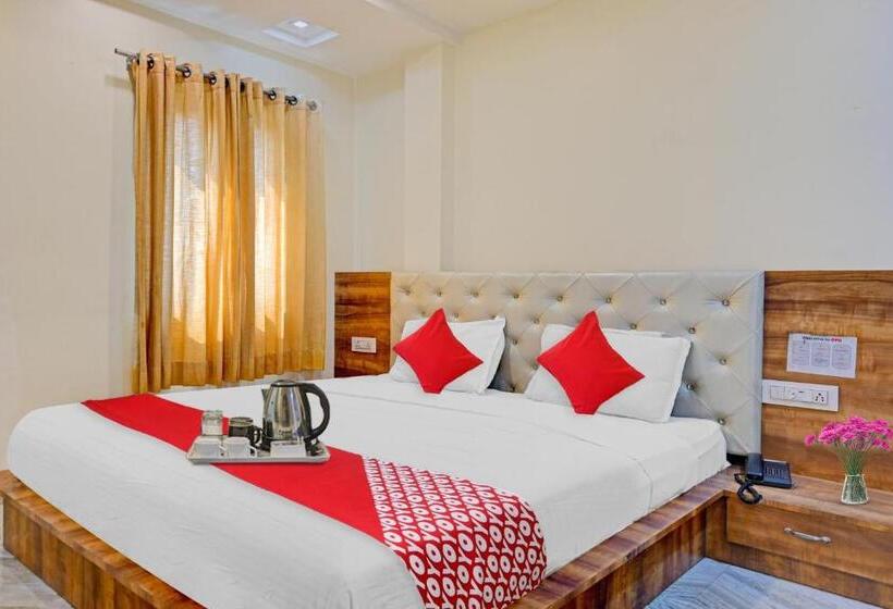 חדר קלאסי לשלושה, Flagship Hotel Sai Palace