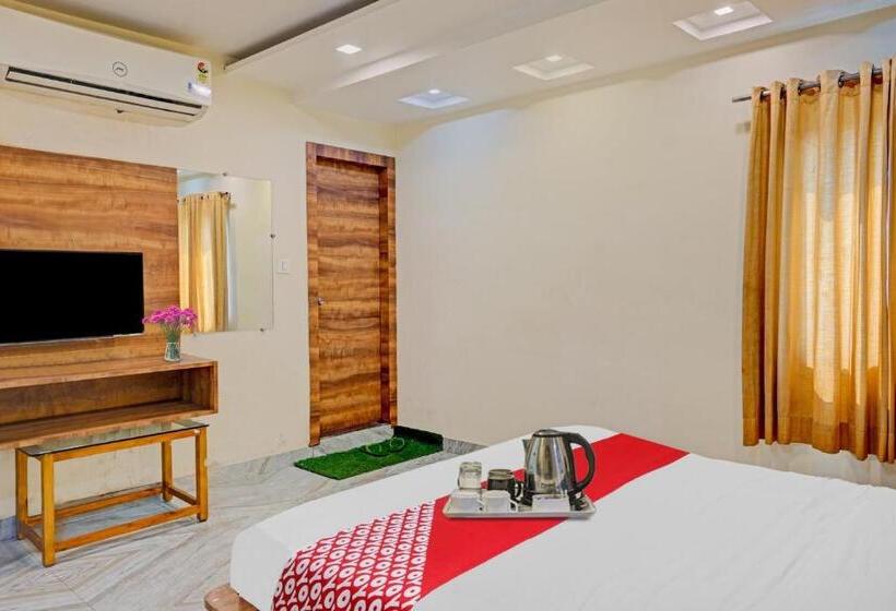 חדר קלאסי לשלושה, Flagship Hotel Sai Palace