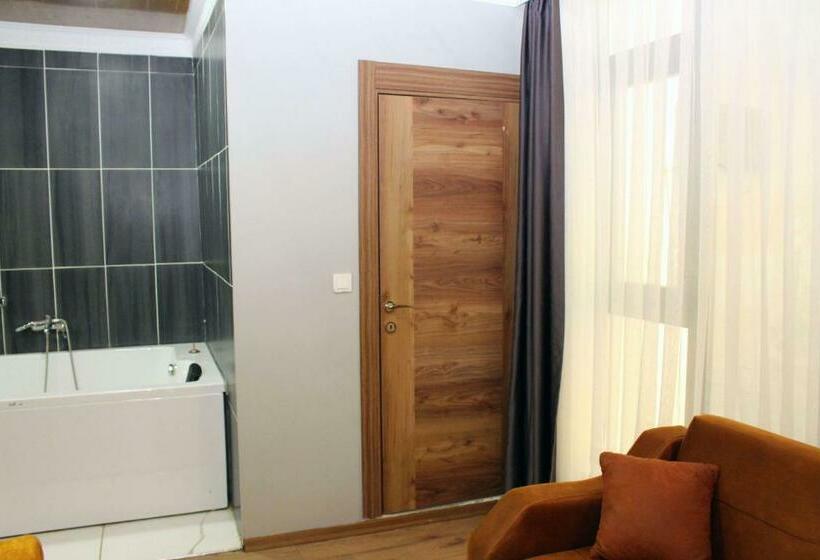 バスタブ付きスタンダードルーム, Biglife