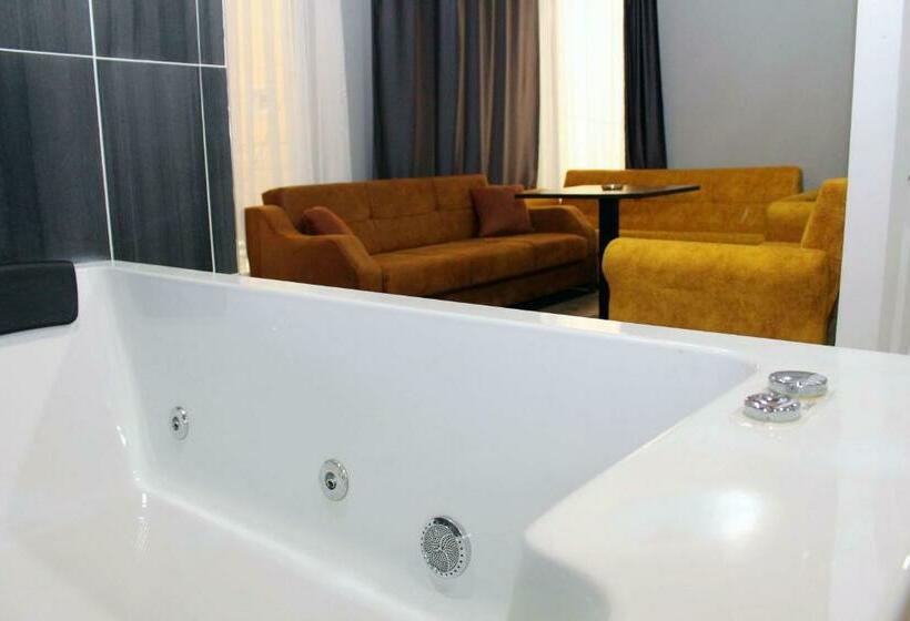 バスタブ付きスタンダードルーム, Biglife