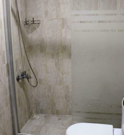 エコノミールーム, Biglife