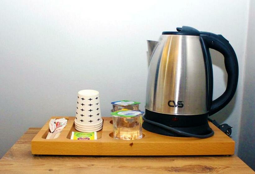 デラックストリプルルーム, Biglife