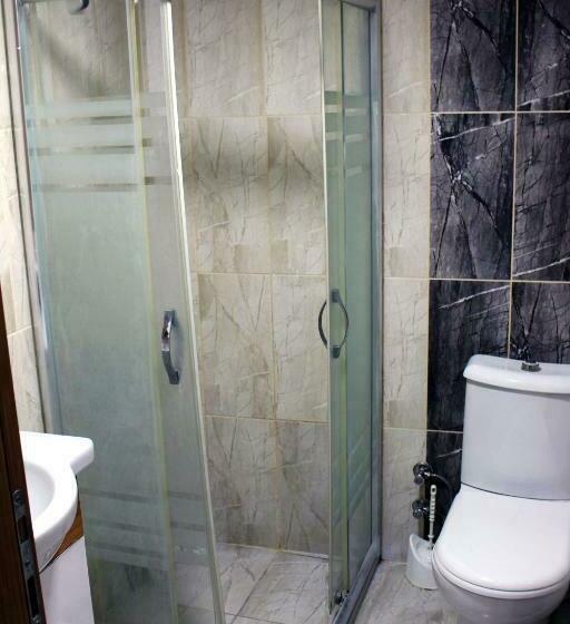 スタンダードトリプルルーム, Biglife