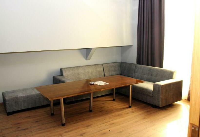 スタンダードスタジオ, Biglife