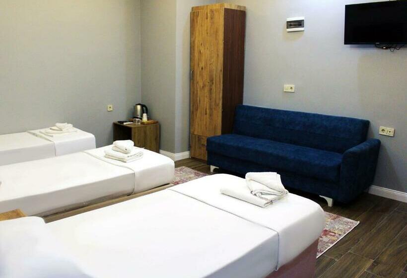 バスルーム共有のトリプルスタンダード, Biglife