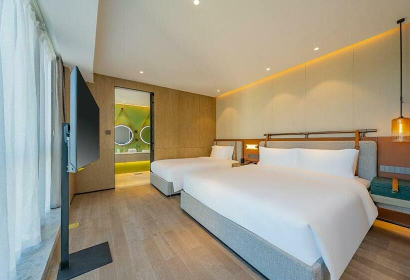 Номер Премиум, Holiday Inn Zhuhai City Center, An Ihg