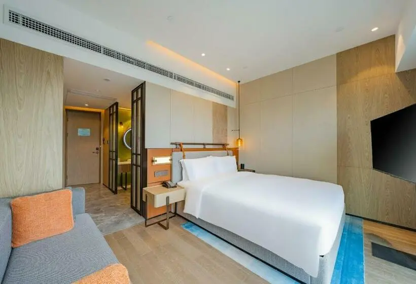 身障者適用キングサイズベッドルーム, Holiday Inn Zhuhai City Center, An Ihg