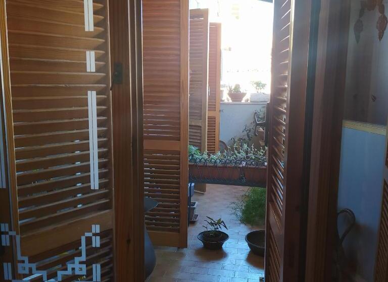 غرفة قياسية, Rua Dell Arco 11