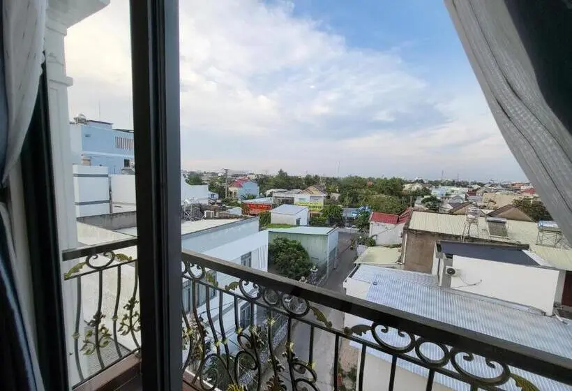 اتاق استاندارد سه تخته با بالکن, Ruby Hotel Vĩnh Long