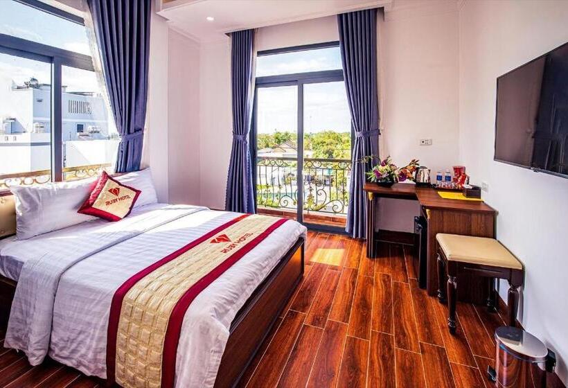 اتاق استاندارد سه تخته با بالکن, Ruby Hotel Vĩnh Long
