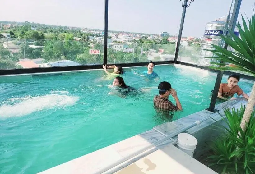 سوییت خانوادگی, Ruby Hotel Vĩnh Long