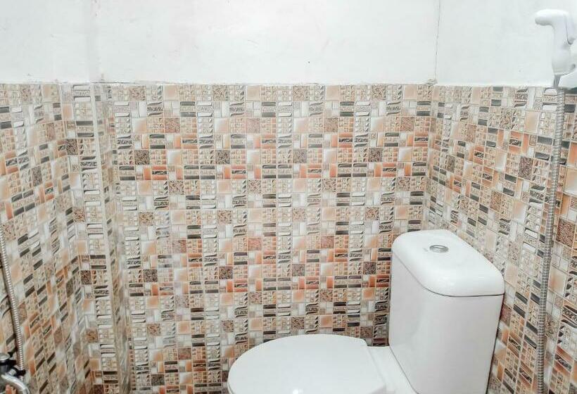 スタンダードルーム, Urbanview Hotel Rio Life House Cianjur By Reddoorz