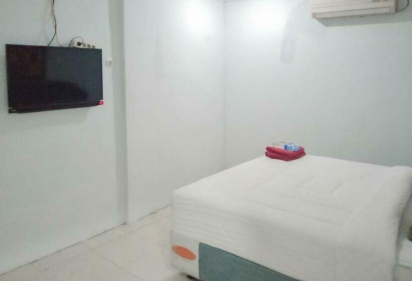 スタンダードルーム, Urbanview Hotel Rio Life House Cianjur By Reddoorz