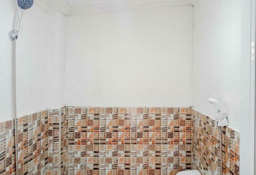 エコノミールーム, Urbanview Hotel Rio Life House Cianjur By Reddoorz